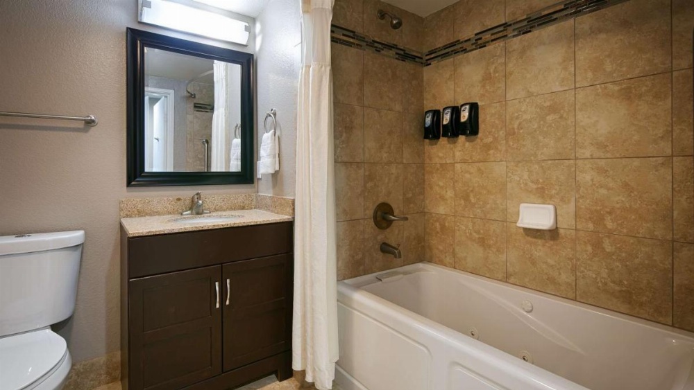Room image 3