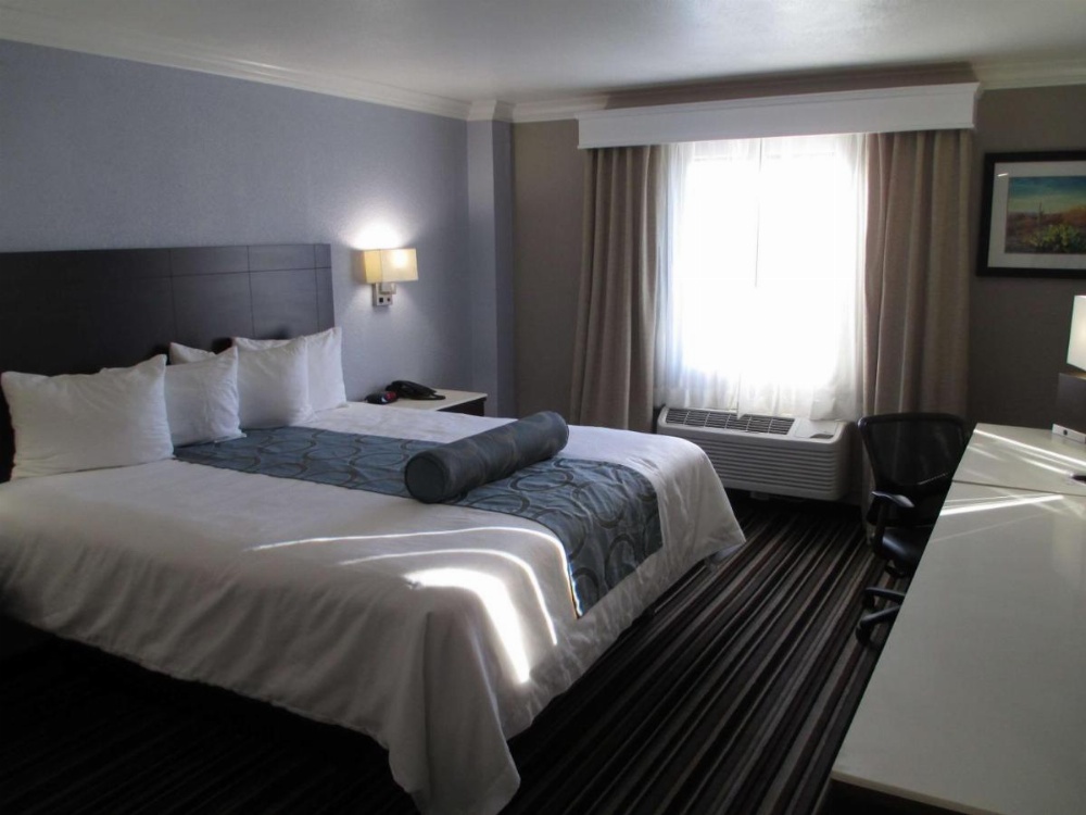 King Room with Spa Bath - Non-Smoking